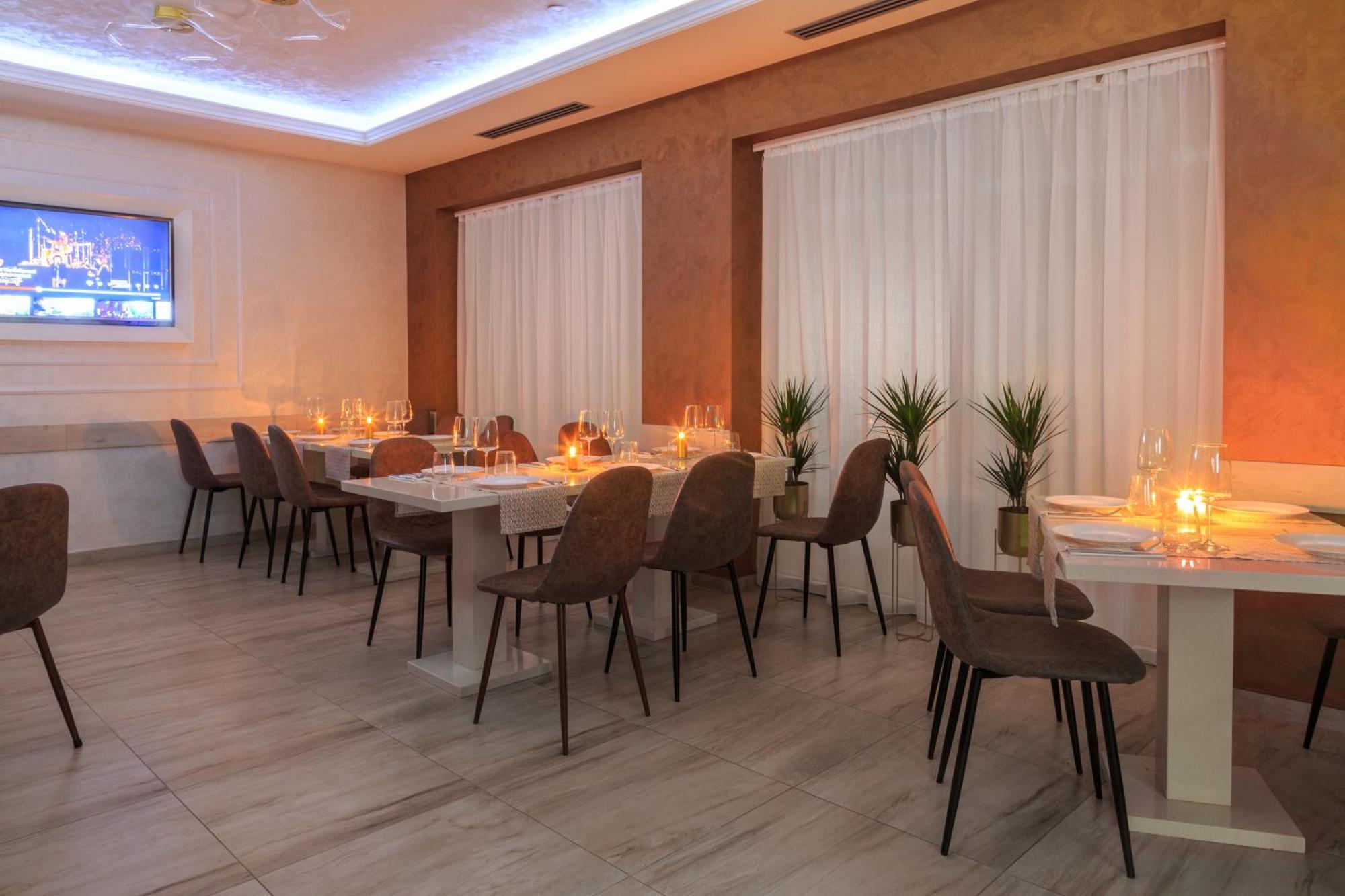 Hotel Maksim Herceg Novi Extérieur photo